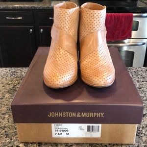 Heel booties, leather tan